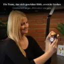 montage_wuerfel_klein_ein-geschenk-ganzjahr_rocher_BLAU_SIE_LUPE_98487