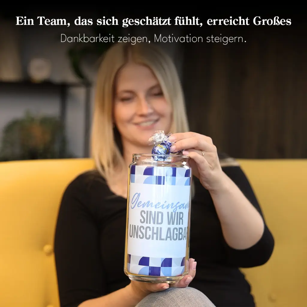Fotoshooting_Teamgeschenk_Glas_M_Gemeinsam_Unschlagbar_Freisteller_98451