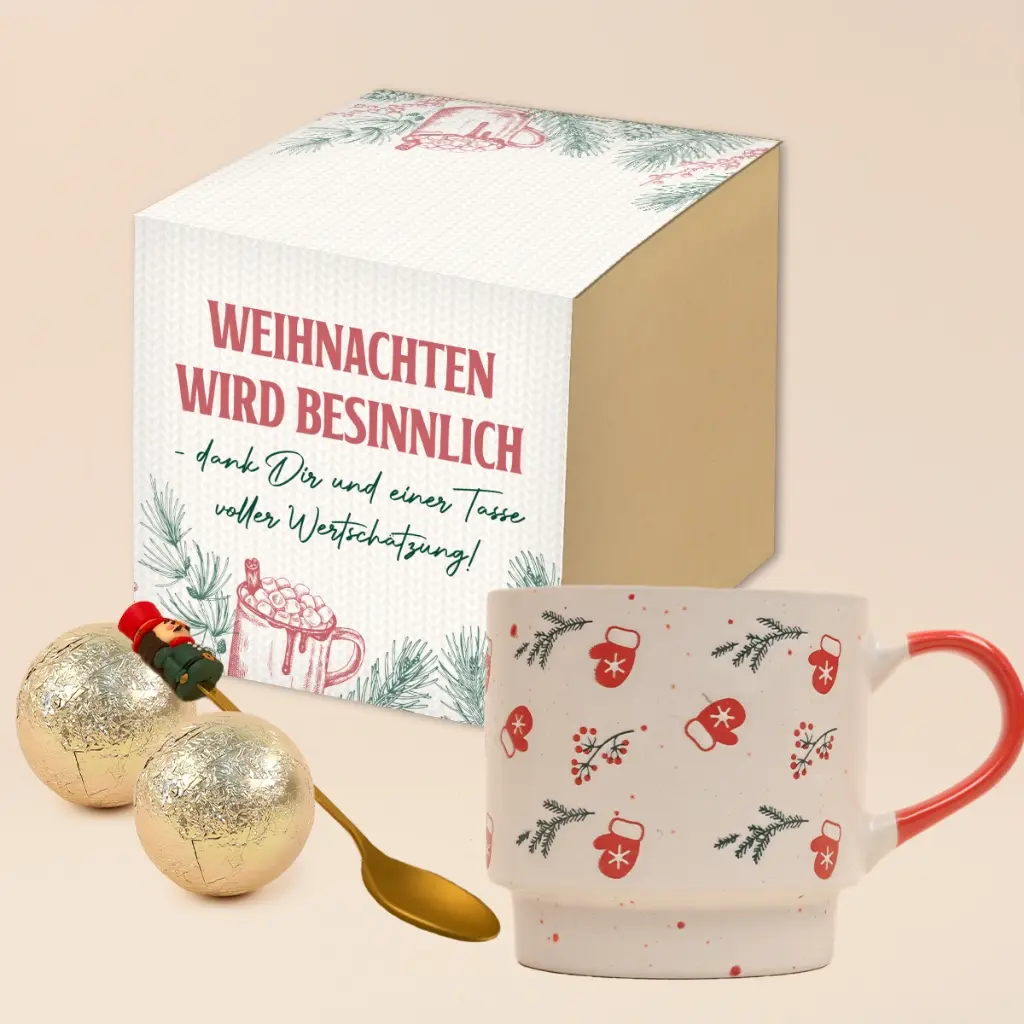 Tasse voller Weihnachtsfreude